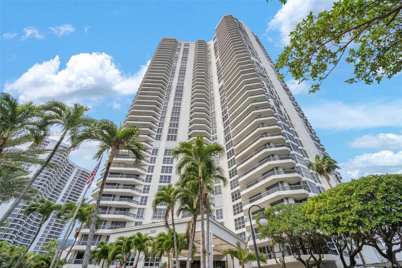3500 Mystic Pointe Dr, Unit 3001, Aventura, FL 33180 Photo