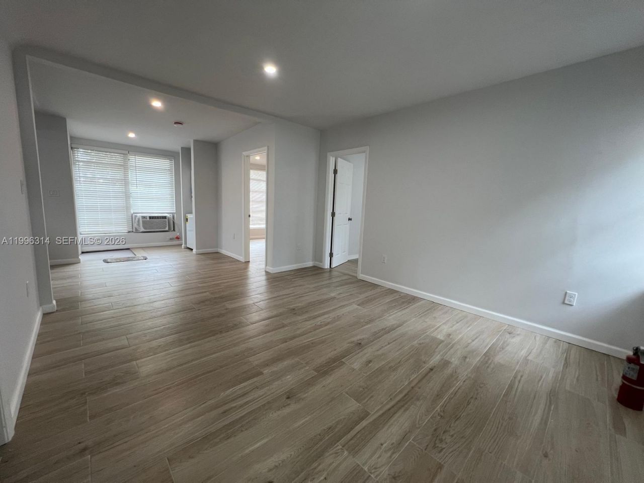 811 NW 21st Ct, Unit 811, Miami, FL 33125 Photo