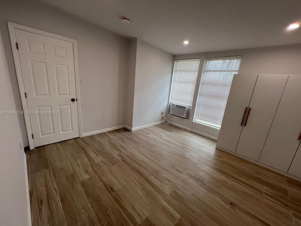 811 NW 21st Ct, Unit 811, Miami, FL 33125 Photo