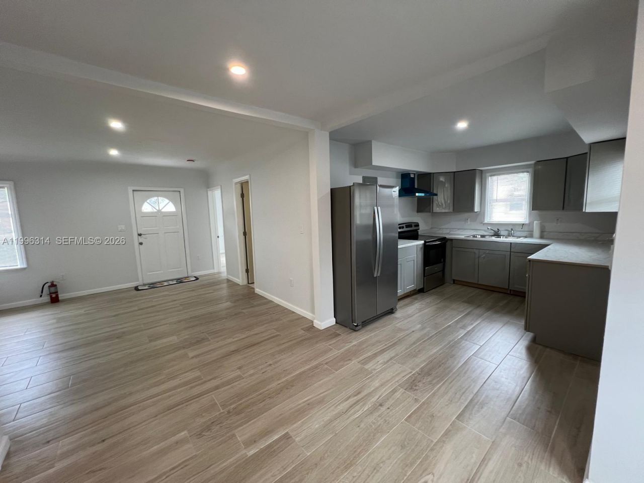 811 NW 21st Ct, Unit 811, Miami, FL 33125 Photo