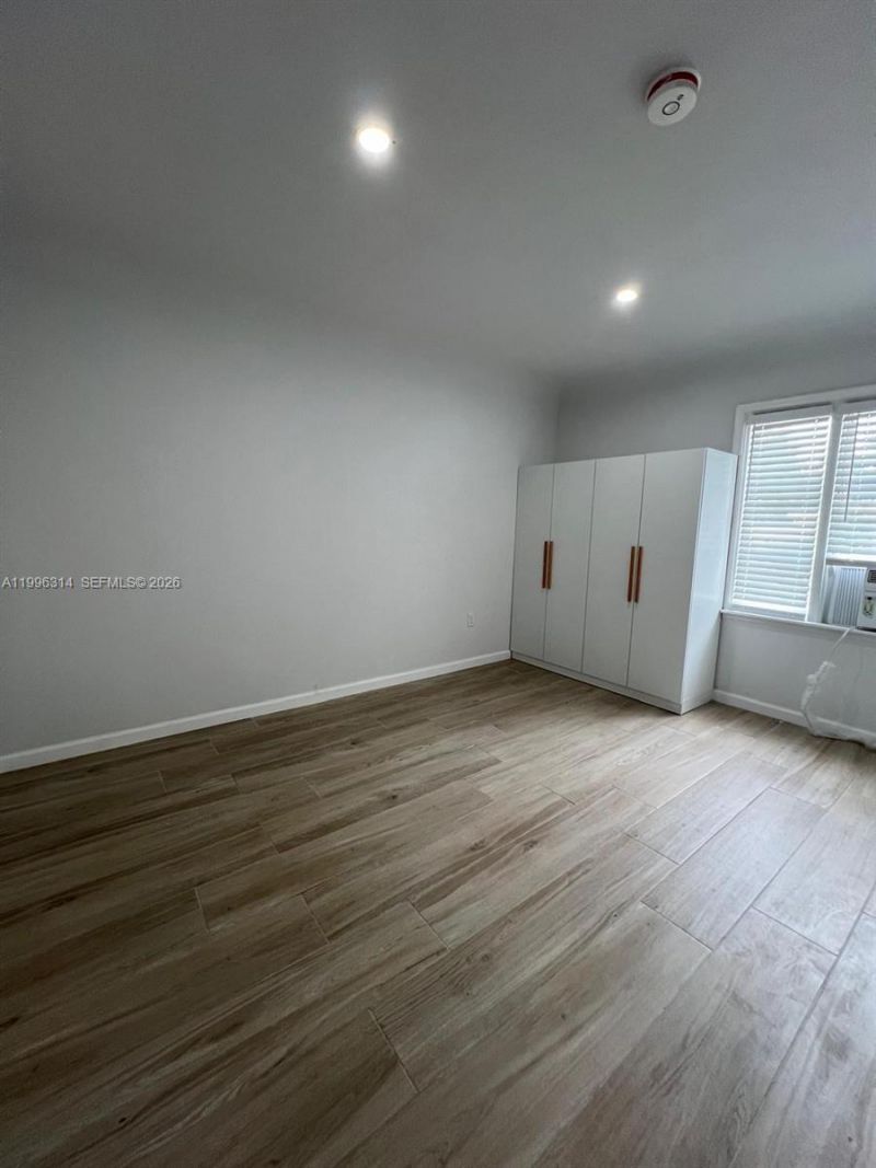 811 NW 21st Ct, Unit 811, Miami, FL 33125 Photo