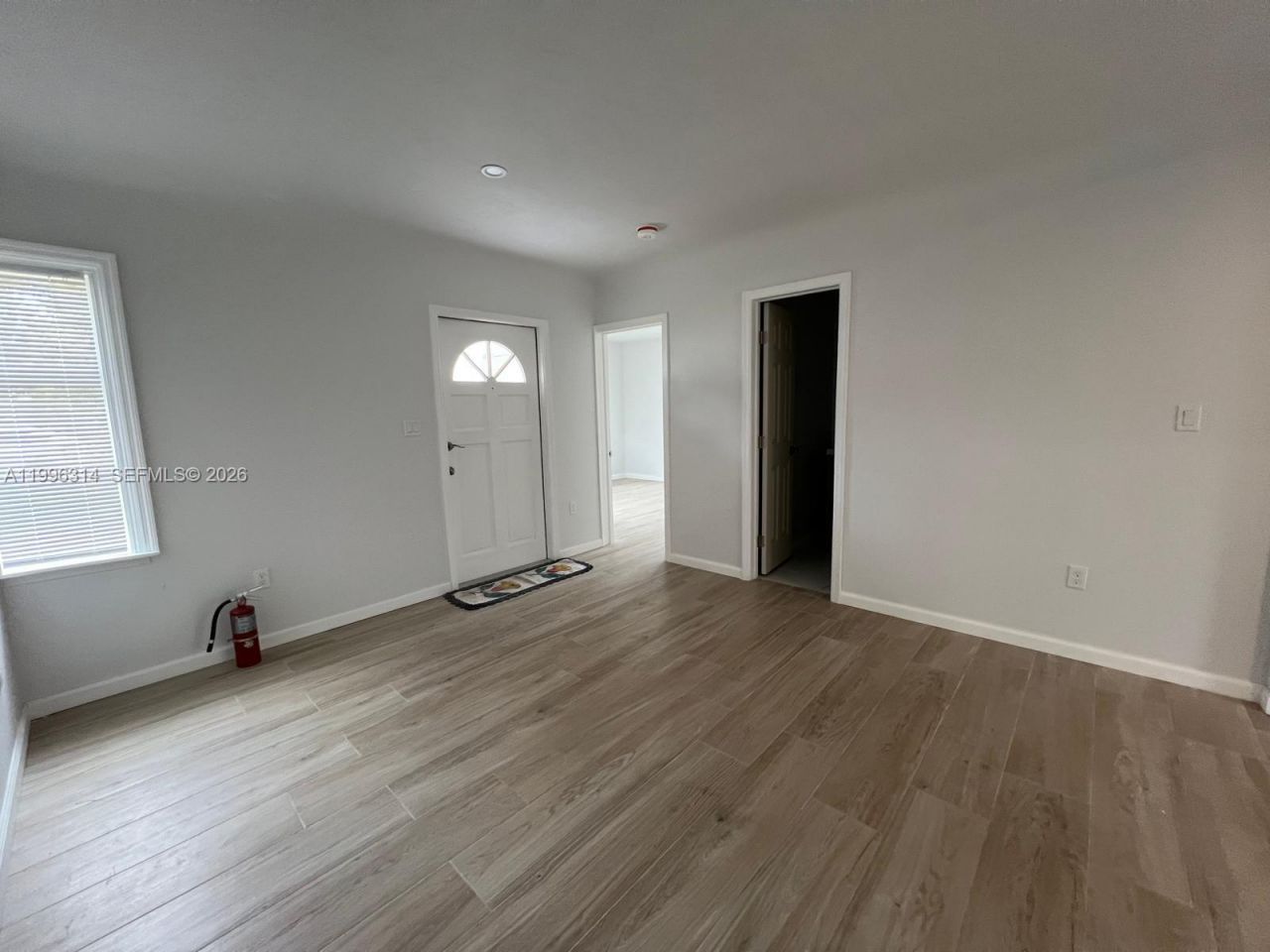 811 NW 21st Ct, Unit 811, Miami, FL 33125 Photo