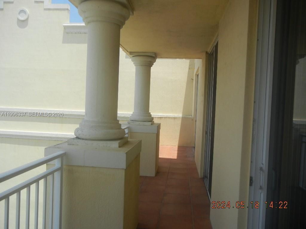 215 SW 42nd Ave, Unit PH07, Miami, FL 33134 Photo