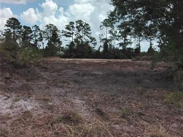 1866 Mayberry DR , LEHIGH ACRES, FL 33972