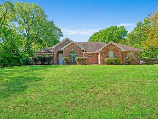 239 Deer Valley Drive, Powderly, TX 75473