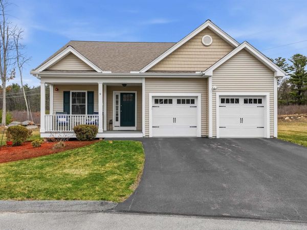 9 Redwood Road, Pelham, NH 03076