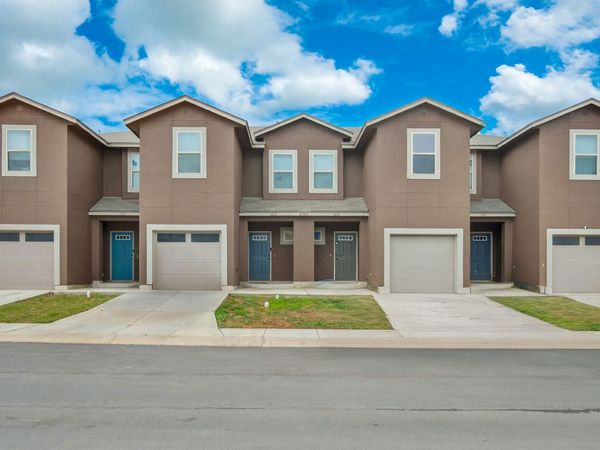 6402 Luglio Ln, San Antonio, TX 78233