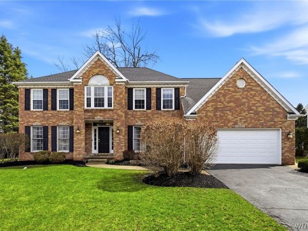 7 Pinelake Drive , Williamsville, NY 14221