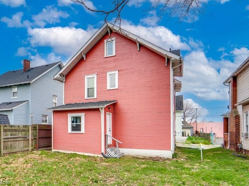 821 19th Street NW, Canton, OH 44709 Photo 2