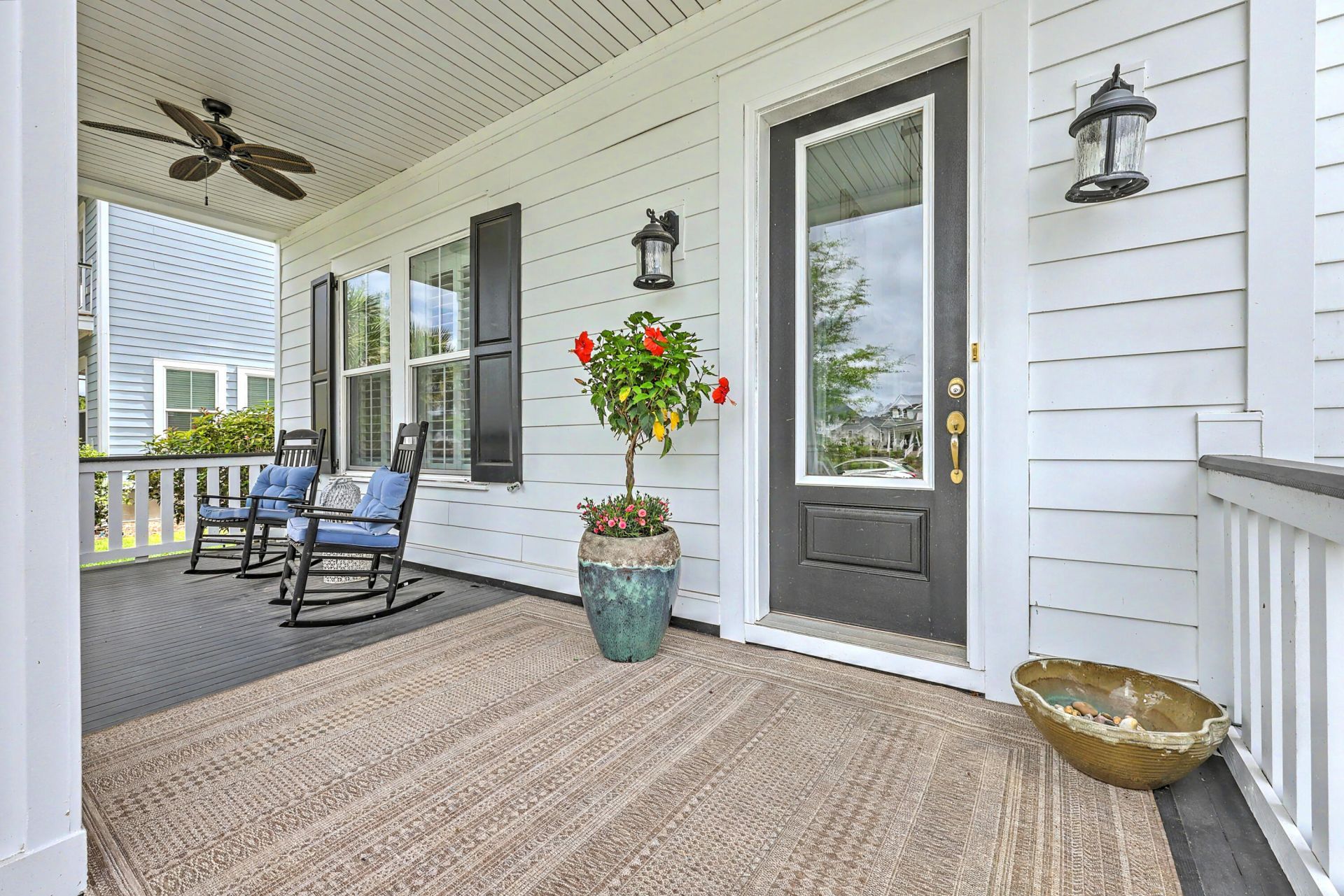 4158 Home Town Lane Photo 5