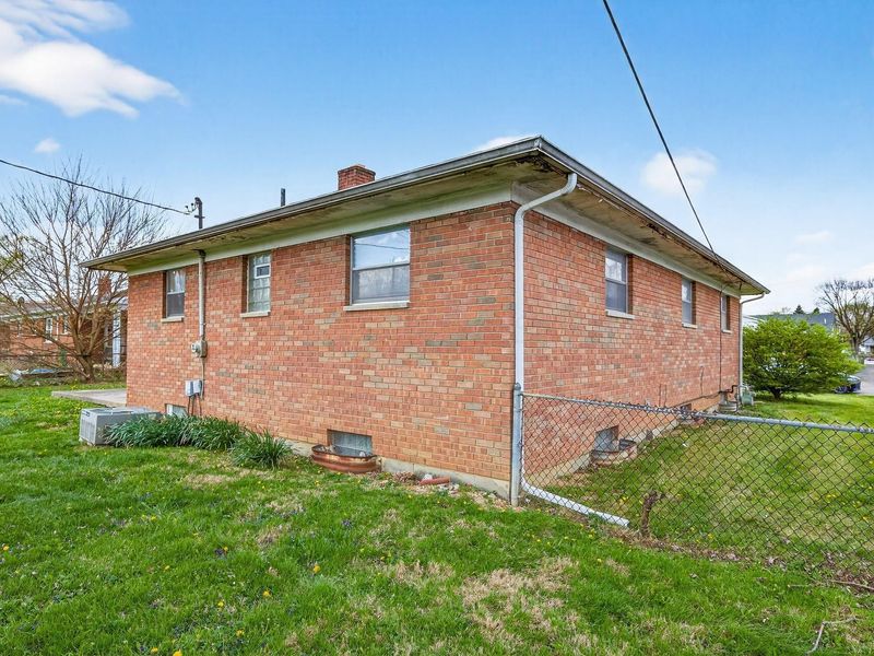 1977 Poplar Street, Obetz, OH 43207 Photo 7