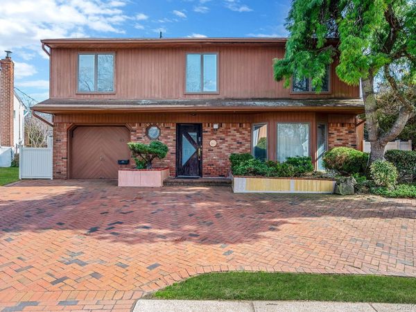 61 Southgate Road , Valley Stream, NY 11581