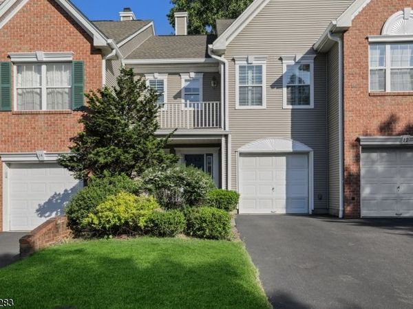 13 Knox Ct, Bernards, NJ 07920