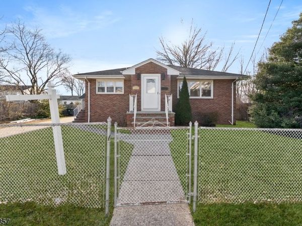 147 Wedgewood Ave, Woodbridge, NJ 07095