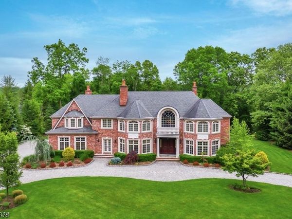 22 Sunset Ln, Upper Saddle River, NJ 07458