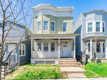 538 Jefferson St, Carlstadt, NJ 07072