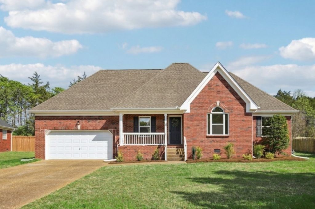 229 Parrish Pl, Mount Juliet, TN 37122 Main Photo