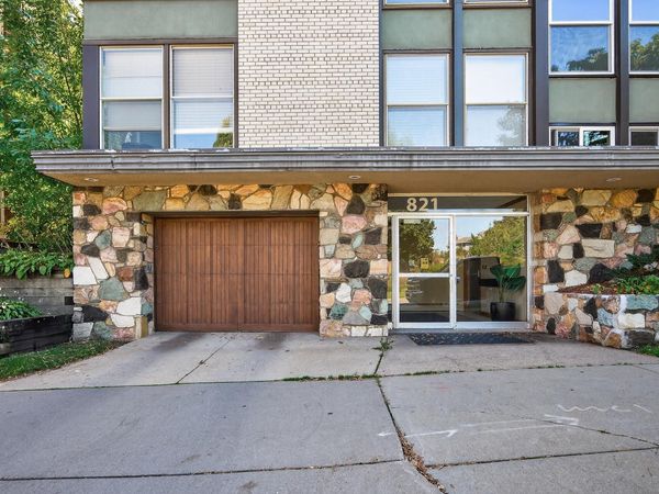 821 Douglas Avenue, Unit 204, Minneapolis, MN 55403