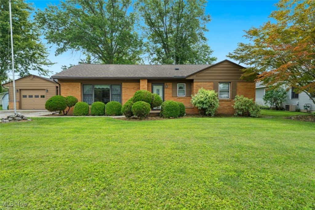 2350 E Sand Road, Port Clinton, OH 43452 Main Photo