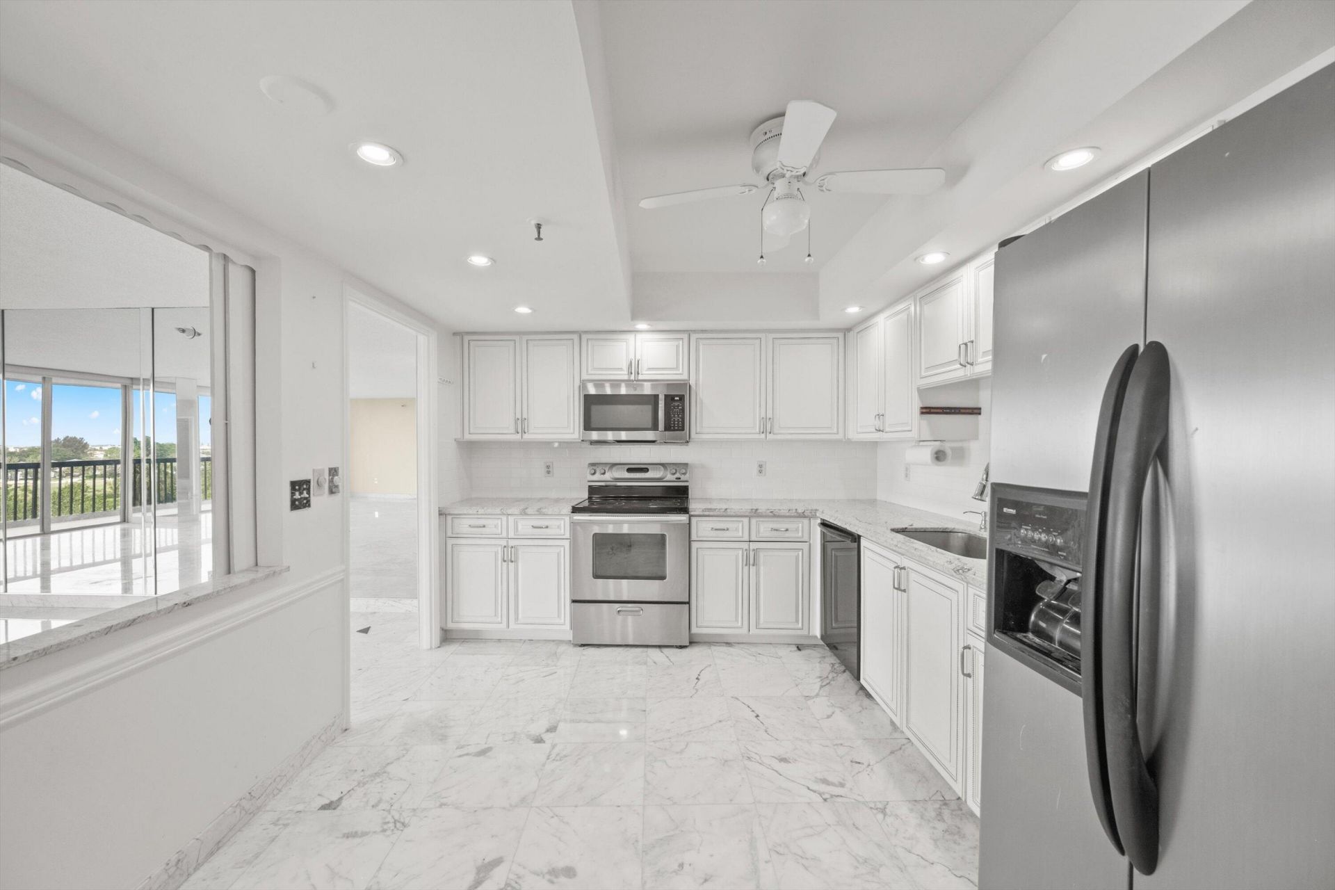 2480 Presidential Way, Unit 704, West Palm Beach, FL 33401 Photo