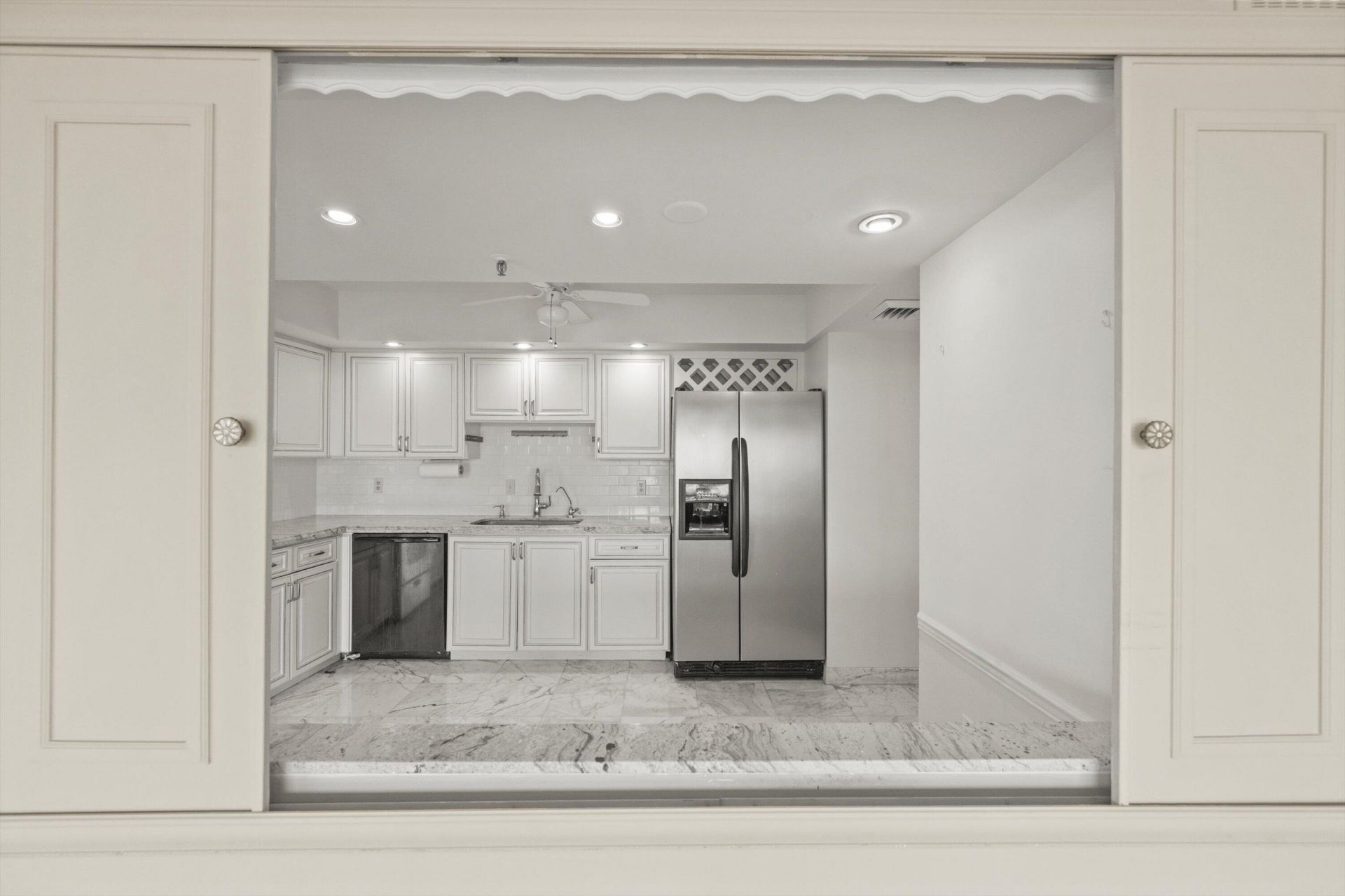 2480 Presidential Way, Unit 704, West Palm Beach, FL 33401 Photo