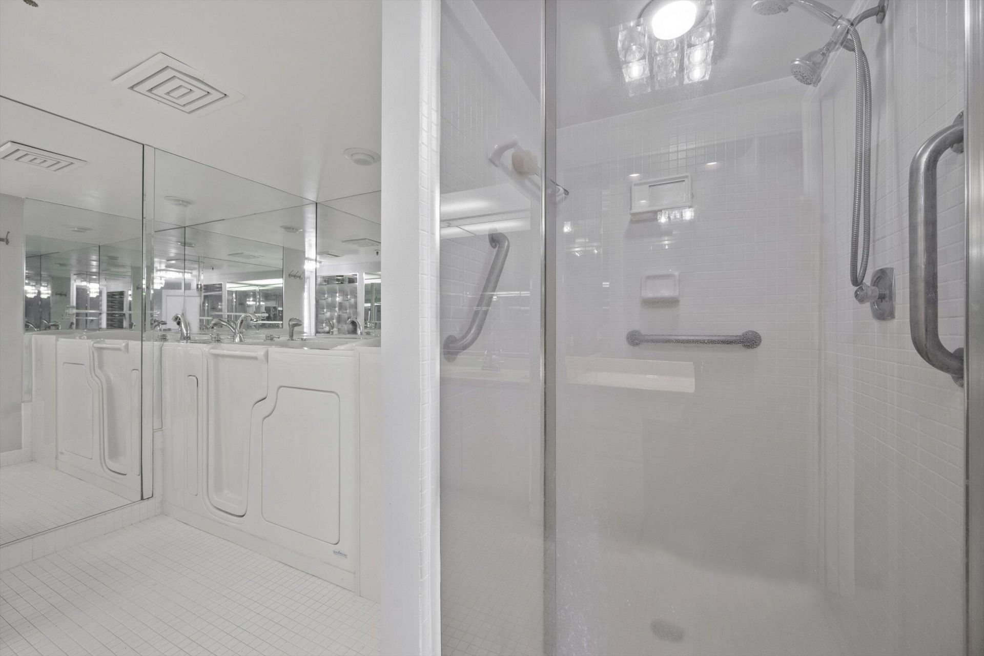 2480 Presidential Way, Unit 704, West Palm Beach, FL 33401 Photo