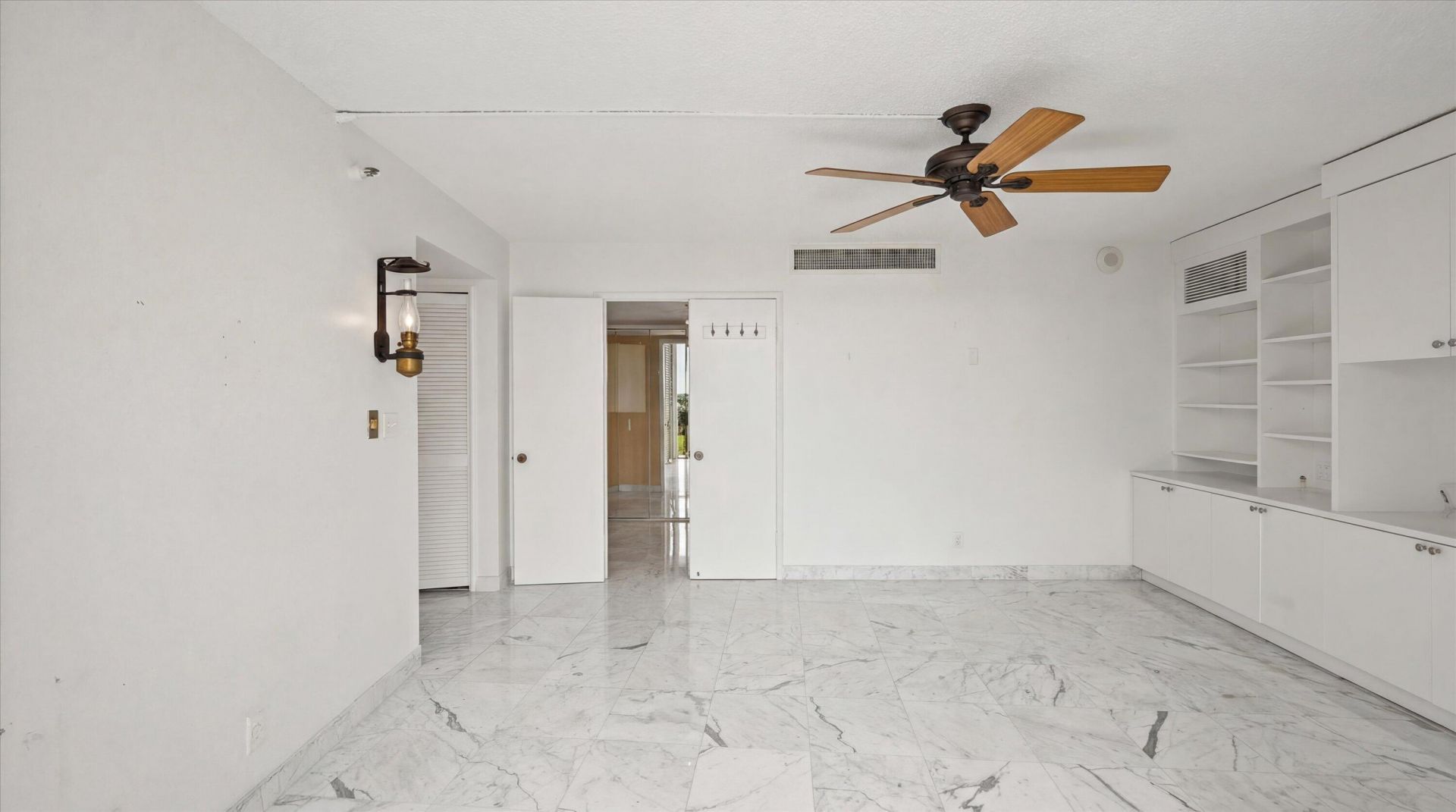 2480 Presidential Way, Unit 704, West Palm Beach, FL 33401 Photo