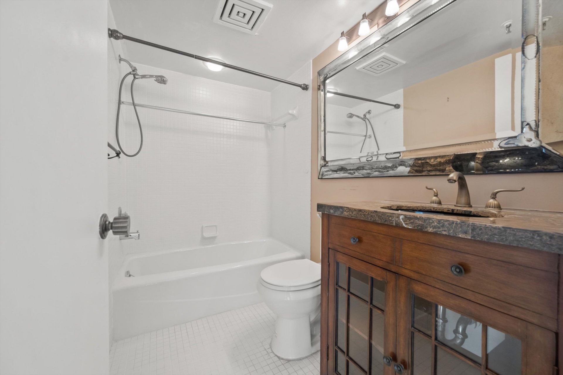 2480 Presidential Way, Unit 704, West Palm Beach, FL 33401 Photo