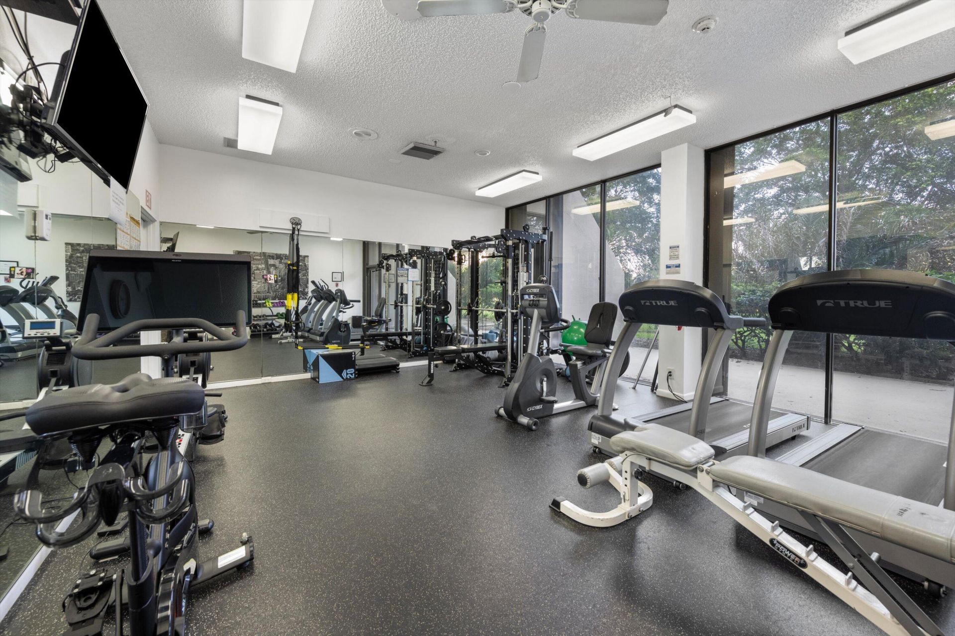 2480 Presidential Way, Unit 704, West Palm Beach, FL 33401 Photo