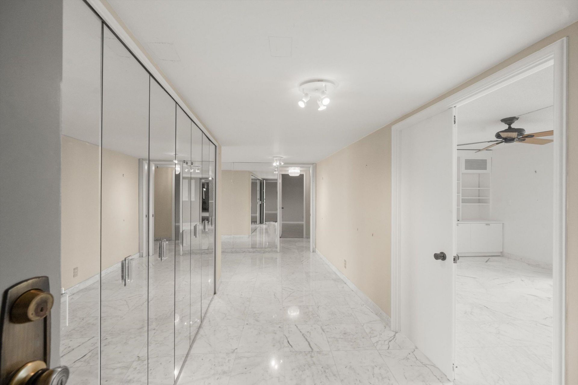 2480 Presidential Way, Unit 704, West Palm Beach, FL 33401 Photo