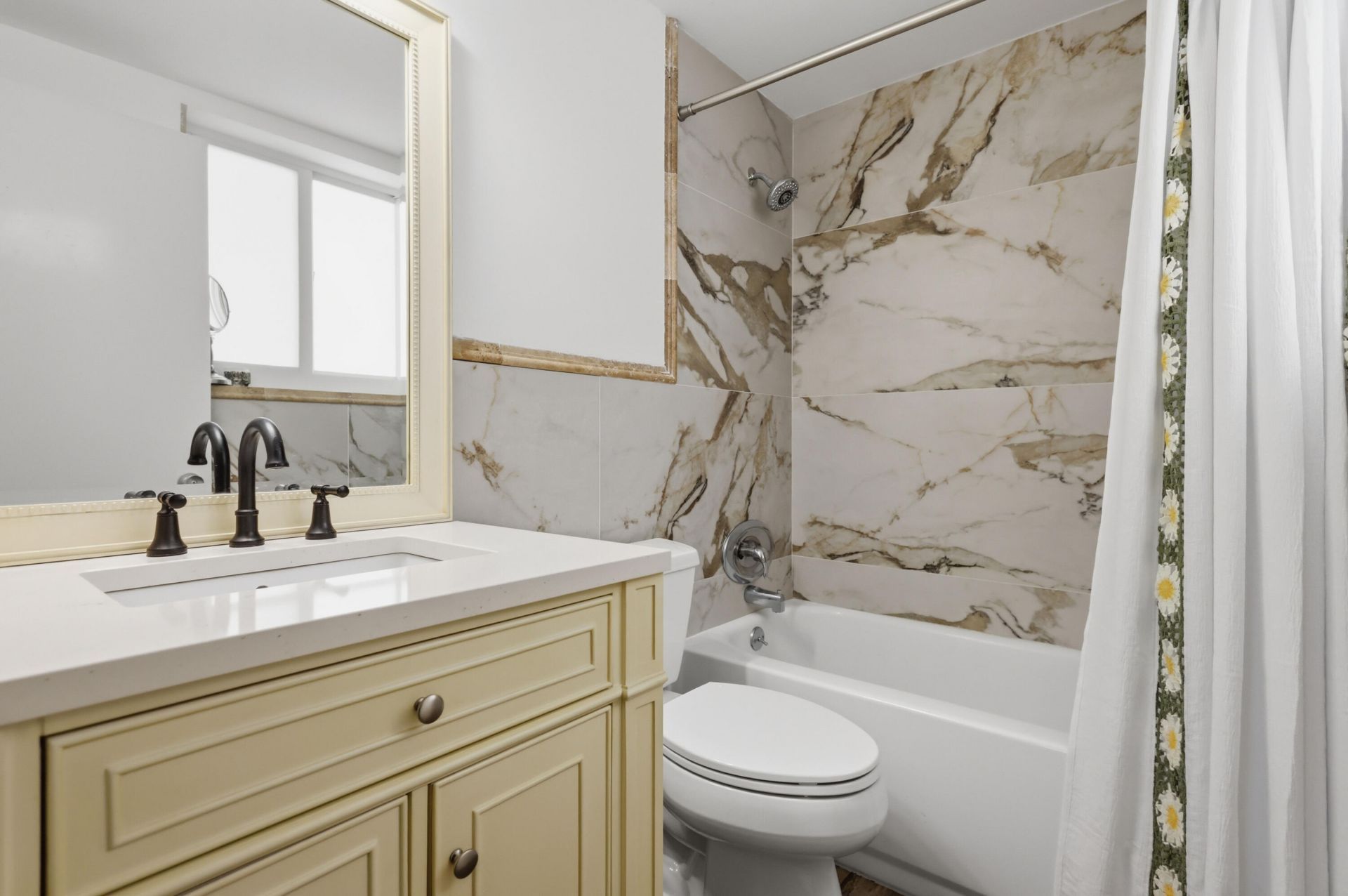 180 Isle Of Venice Drive, Unit 130, Fort Lauderdale, FL 33301 Photo