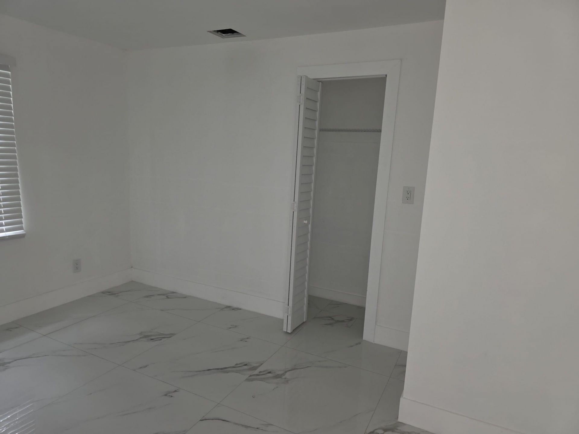 554 NW 102nd Street, Miami, FL 33150 Photo