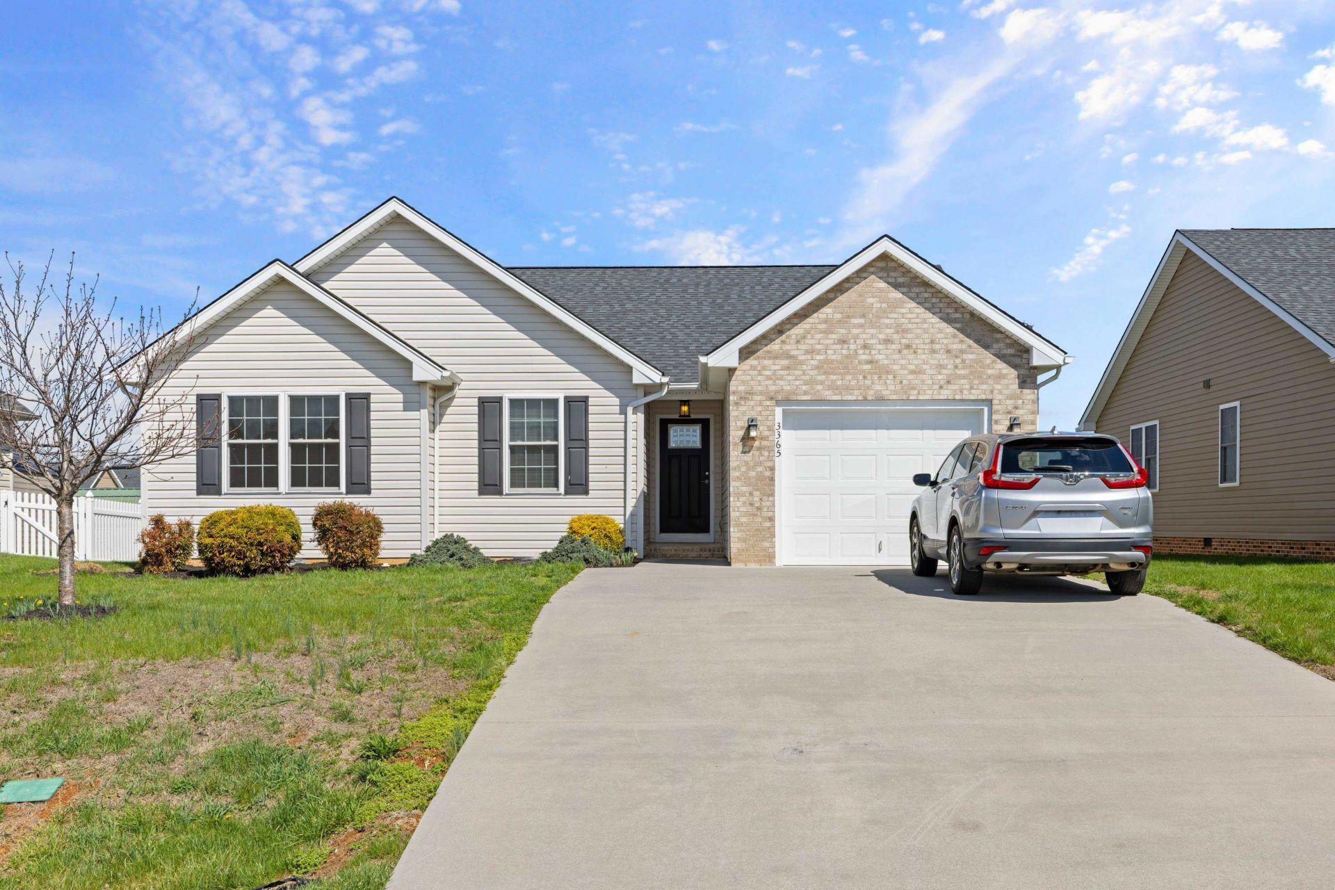 3365 LEGION WAY primary photo