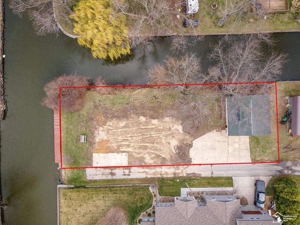 4332 Naples Drive, Luna Pier, MI 48157