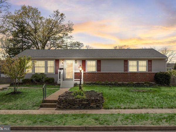 330 HARRISON AVENUE, WEST BERLIN, NJ 08091