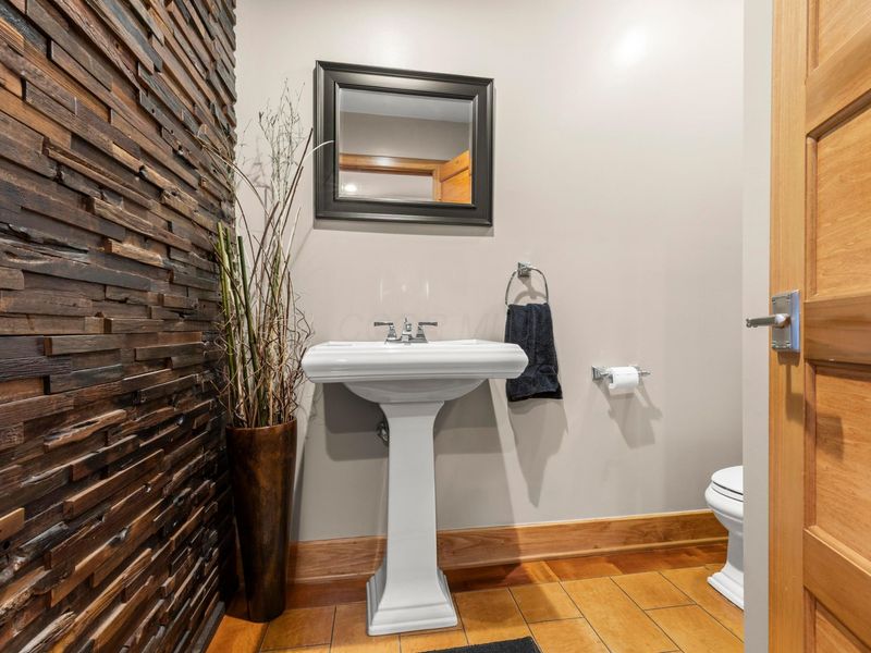 7860 Schott Road , Westerville, OH 43081 Photo 32