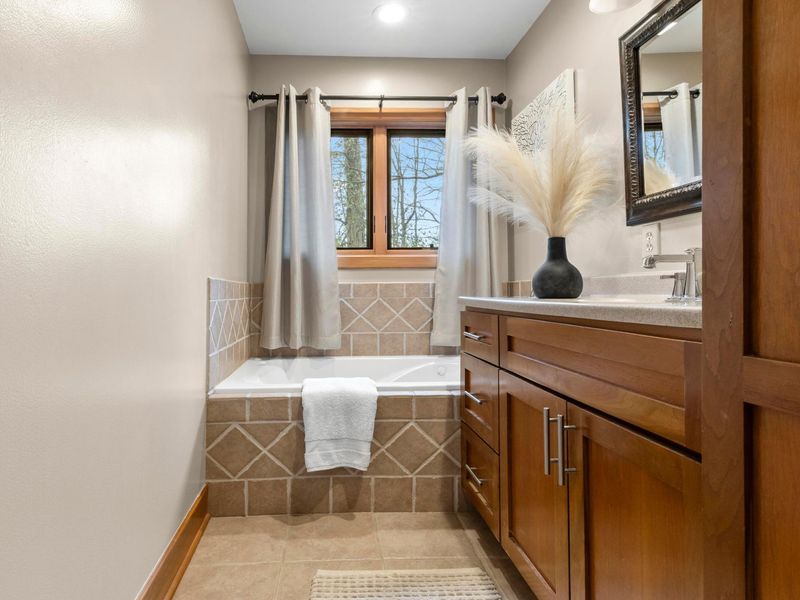 7860 Schott Road , Westerville, OH 43081 Photo 37