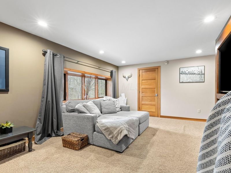 7860 Schott Road , Westerville, OH 43081 Photo 48