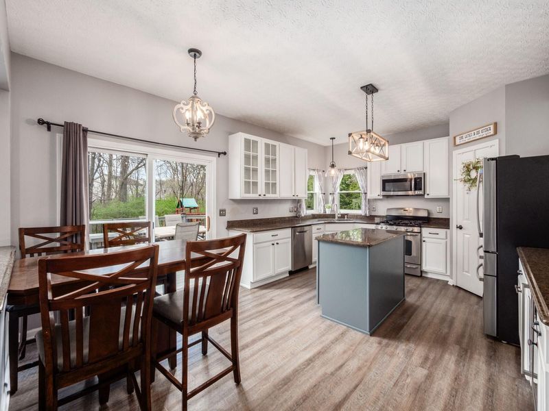 1328 Royal Oak Drive, Lewis Center, OH 43035 Photo 10