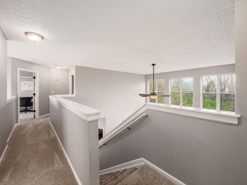 1328 Royal Oak Drive, Lewis Center, OH 43035 Photo 17