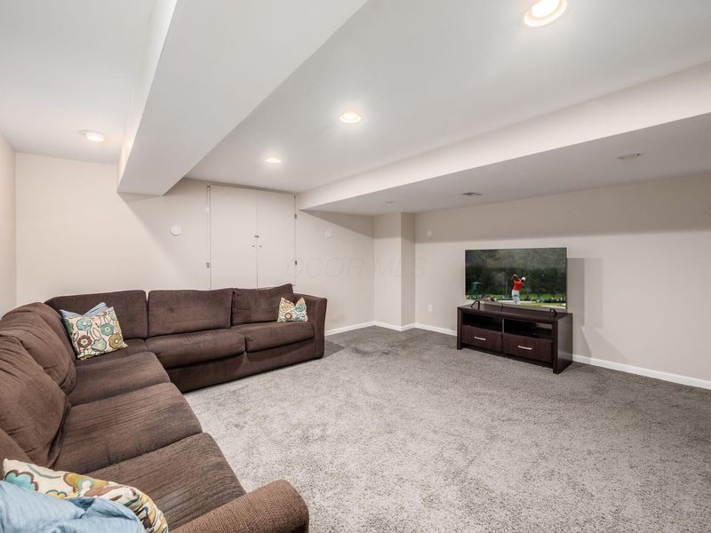 1328 Royal Oak Drive, Lewis Center, OH 43035 Photo 29