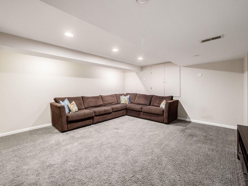 1328 Royal Oak Drive, Lewis Center, OH 43035 Photo 30