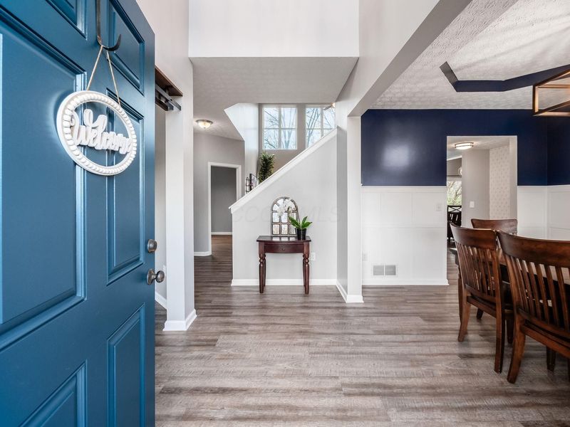 1328 Royal Oak Drive, Lewis Center, OH 43035 Photo 4