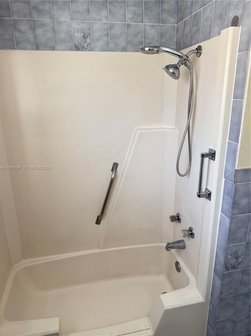 4191 W 18 Ave , Unit 4191, Hialeah, FL 33012 Photo