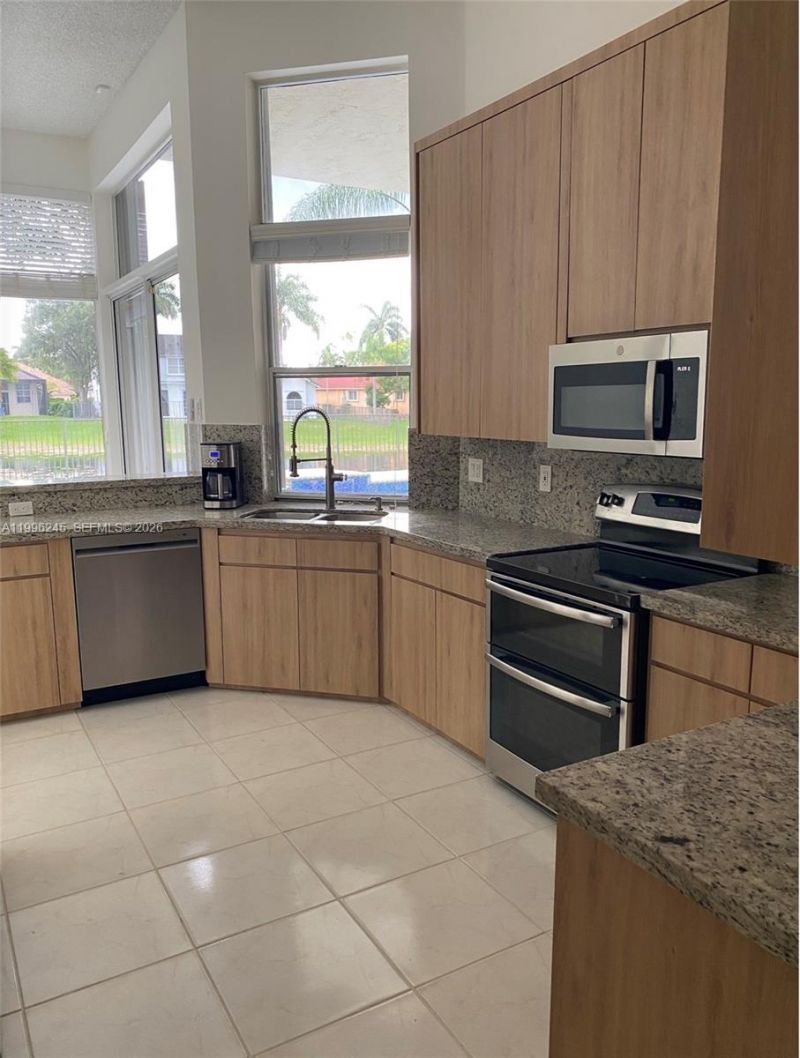3066 Lakewood Cir, Weston, FL 33332 Photo