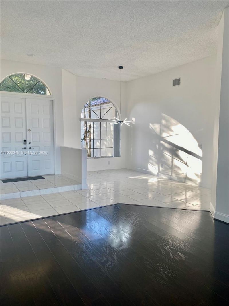 3066 Lakewood Cir, Weston, FL 33332 Photo