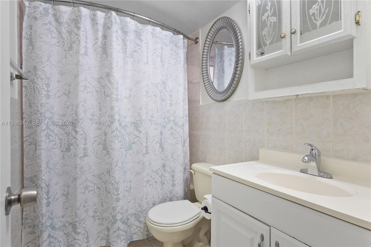 730 Pennsylvania Ave , Unit 210, Miami Beach, FL 33139 Photo