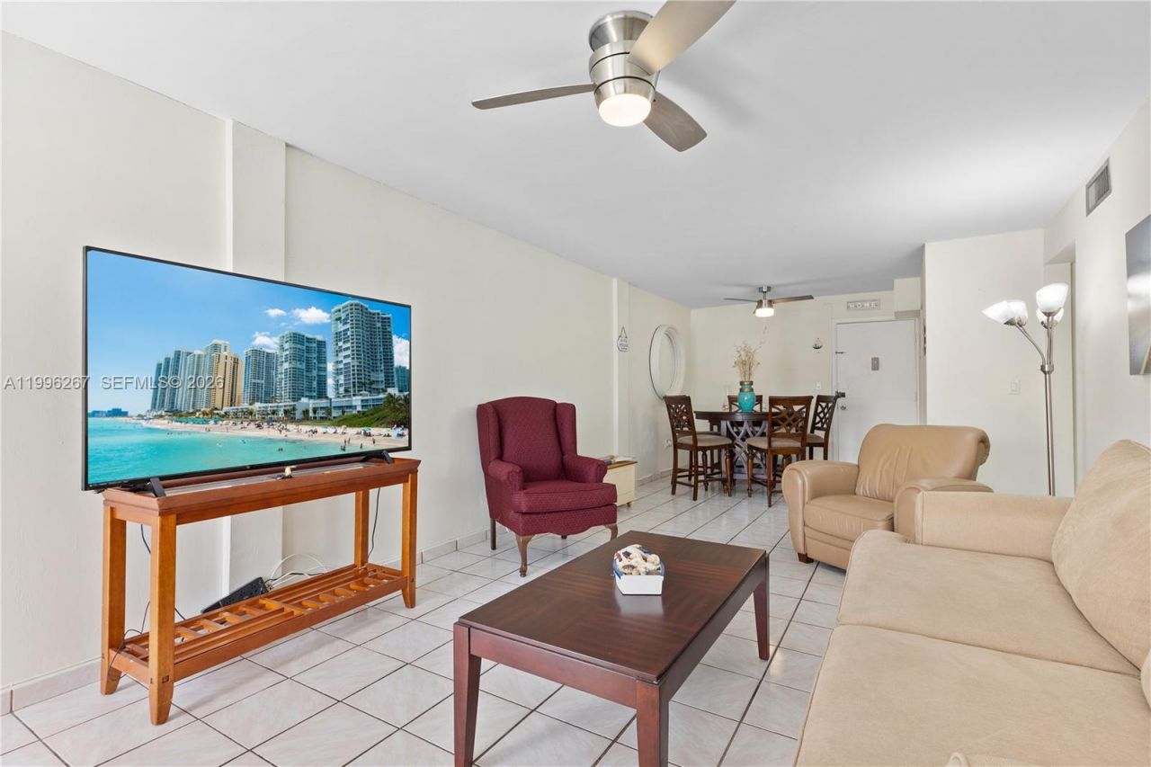 730 Pennsylvania Ave , Unit 210, Miami Beach, FL 33139 Photo