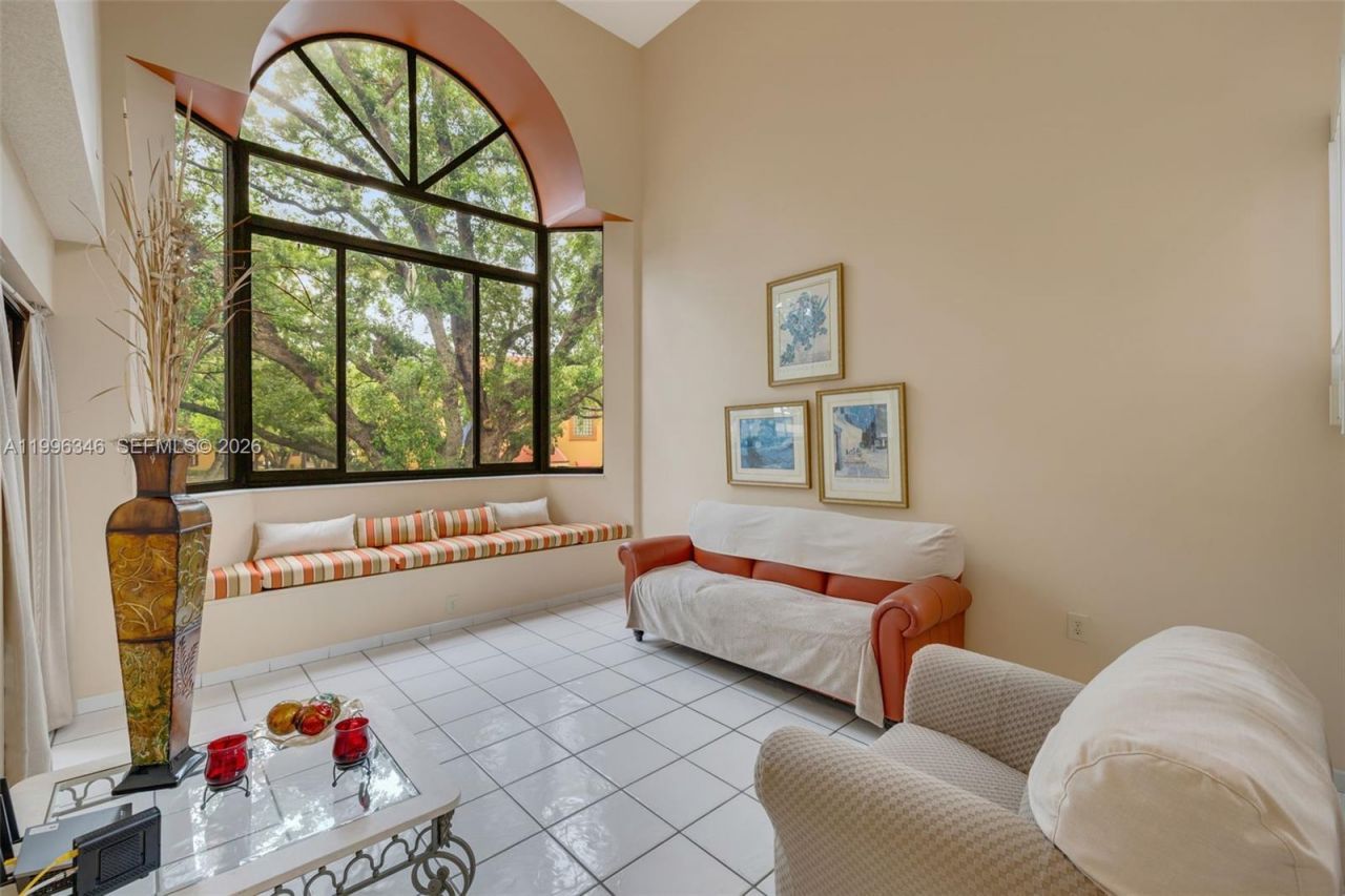 15485 N Miami Lakeway N, Unit 208-2, Miami Lakes, FL 33014 Photo