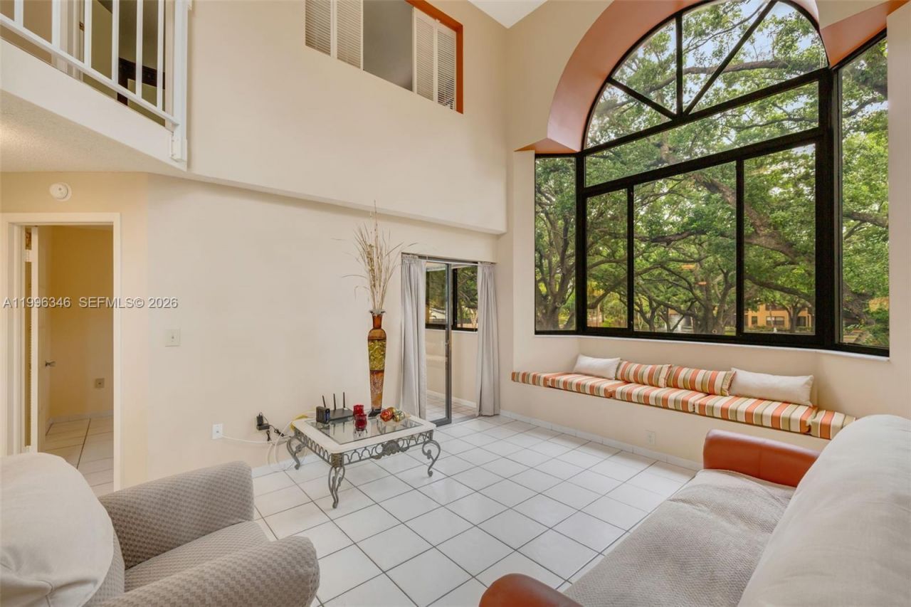 15485 N Miami Lakeway N, Unit 208-2, Miami Lakes, FL 33014 Photo